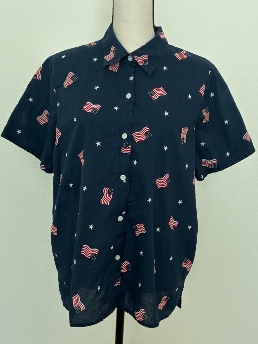 Vintage Liz Claiborne Lizsport American Flag Lightweight Button Down Shirt